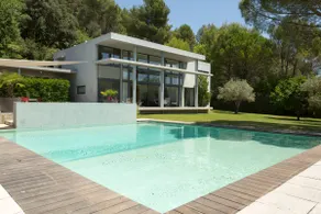 Modern Luxury House in Provence - Image 2