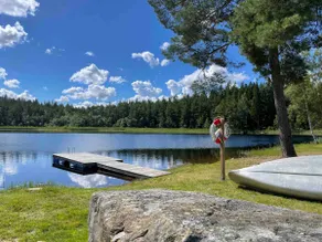 Private lakeside venue sleeping up to 40 guests - Image 5