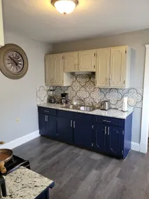 Dynamite Spacious 4bed 3bath Enclosed Porches Bar! - Image 2