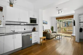 Coogee Beach House - Image 5