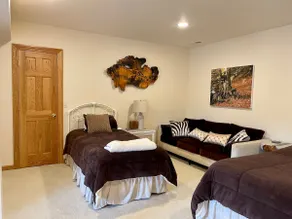 Farmstead getaway, Penn State access, RV parking! - Image 5