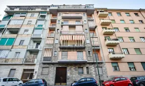 La Perla, near hospitals, the Lingotto Fiere convention center, and the metro - Image 4