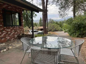 Spacious 1 Bd near Yosemite with AC and kitchen - Image 4