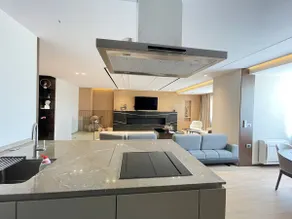 Luxury Lake View Duplex with Indoor Fireplace - Image 5