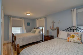 Private and Pristine Pine Point Beachfront Home - Image 4
