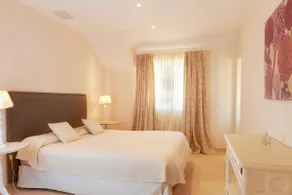 Penthouse In Sotogrande with Sea And Marina‎ view. - Image 4