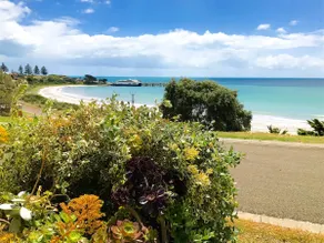 A minute walk to beach, with amazing views. - Image 2