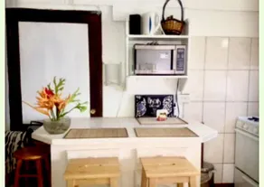 Miss Tee's ”Middle” Apartment - Image 2