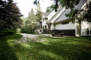 Luxury Creekside Retreat- Walk to HoliMont & Town - Image 4