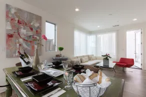 Costa Mesa Cozy Retreat Modern and Smart Home - Image 2