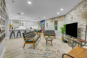 Blissful Adobe Home*4BRs*8 Beds*MemorialSouthWest - Image 5