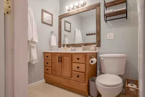 ✸ Cozy Bungalow w Lg Yard | Ball Park 2.7 mi Downtown 1.1 mi✸ - Image 4