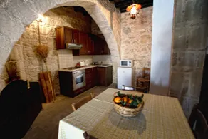 Leonidas Village Houses - Image 5