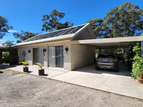 Long Beach Guesthouse - Image 3