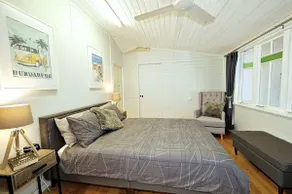 Sleeps 6 Aircon FREE EV Charging Wifi Netflix - Image 5