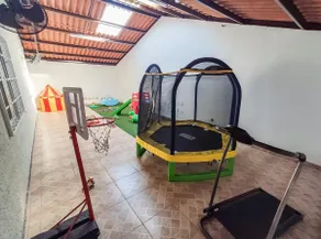 Modern house with A/C 10 mins from the airport - Image 4