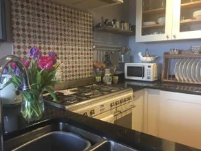Boutique, Hilltop Cotswold Country Cottage - Image 5