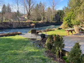 Riverfront 2 bedroom kayaking/hiking/biking/skiing - Image 3