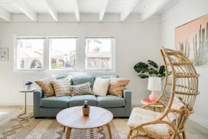 Stroll to the Beach in Belmont Shore from a Bohemian Getaway - Image 2