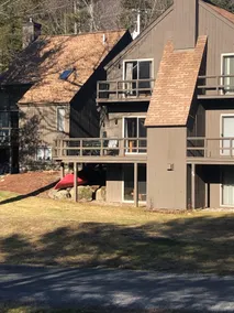 Expansive dog friendly lakeview rental at Eastman - Image 5