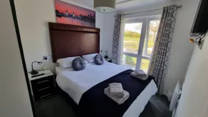 Lovely 2 bedroom chalet holiday home by the broads - Image 3