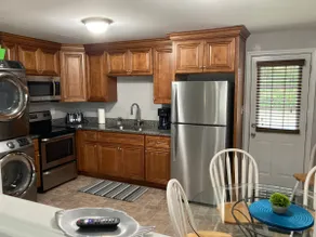 Cute Country Stay! Convenient to Williamsburg! - Image 3