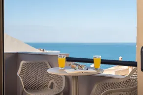 Mirma Luxury Apartment - Image 4