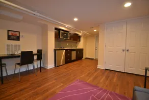 Upscale Modern 2 BR Apartment - Image 3