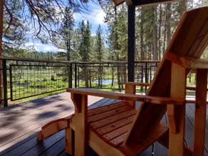 River Cabin w/Private Dock Near Crater Lake - Image 3