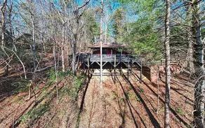 Cozy 2 bedroom Cabin w/hot tub! - Image 4