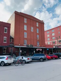 Haymarket Loft-walk to PBA, UNL, downtown - Image 4