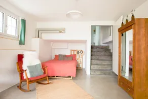 Apartment with small rooms in the countryside - Image 2