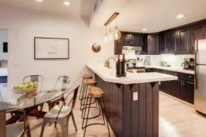 Town Lift Condo - 2BR/2BA Newly Renovated on Main - Image 4