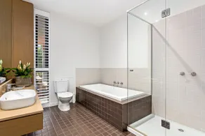 Barwon Heads, Perfect Central Location yet private - Image 3