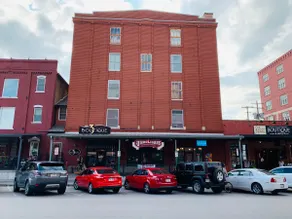 Haymarket Loft-walk to PBA, UNL, downtown - Image 3