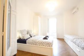 Spacious apartment in the center of Nice - Image 4