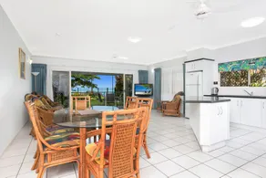 Absolute beachfront apartment - Image 5