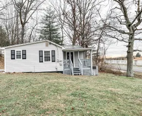 Cozy Cottage - Image 2