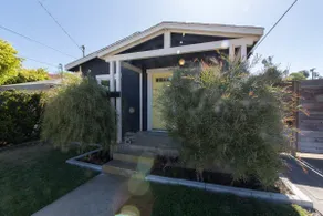 Sunny Ocean Beach Home - 2b/1b - Image 2