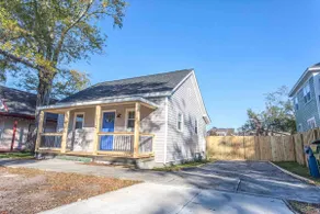 Downtown OneTree Bungalow-Walk to LiveOakPavilion - Image 2