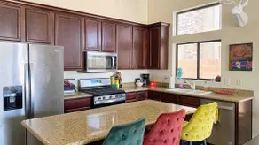 *Must Look* Upscale Private Home w/ Sunset Views - Image 5