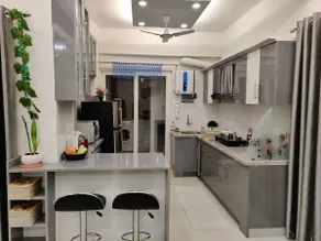 Near Taj | Spacious 3BHK: Anand's Aashiyana R123 - Image 3