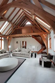 Barn 2 Horsham -16 Miles Gatwick -stunning Barn - Image 3