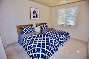 Work/Vacation Townhouse  #2 - 3 bdrm / 2.5 bath Ensuite - Image 4