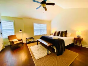 Downtown Franklin 3BR Townhome Fast WiFi - Image 4