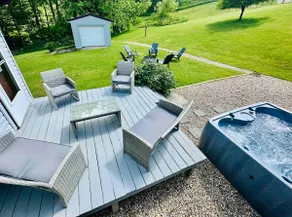 Cozy home in the heart of Hocking Hills * with Hot Tub * - Image 2