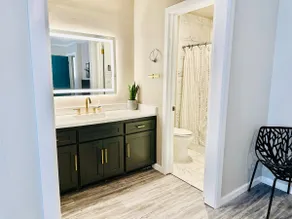 Fun luxury in town with every amenity! - Image 3