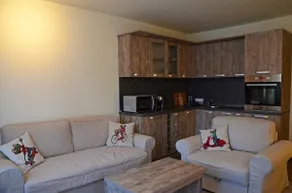 Cozy One Bedroom Apartment in Iglika Complex - Image 2