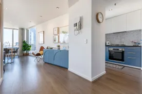 LARGE 3 BEDROOM QV APARTMENT IN BEST CBD LOCATION - Image 5