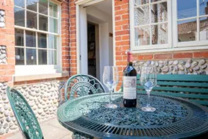 Shell cottage - a beautiful retreat in Blakeney - Image 2